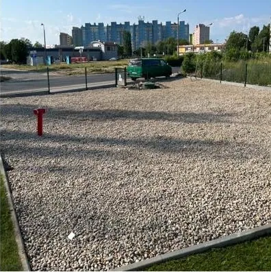 Zagospodarowanie terenu: podbudowa, ogrodzenie i trawnik — zdjęcie 2